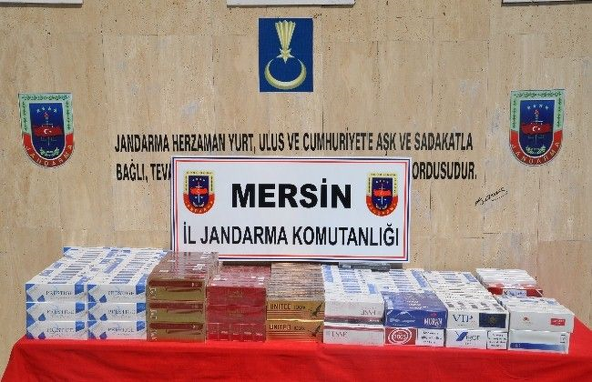 Mut\'ta 3 Bin 400 Paket Kaçak Sigara Ele Geçirildi