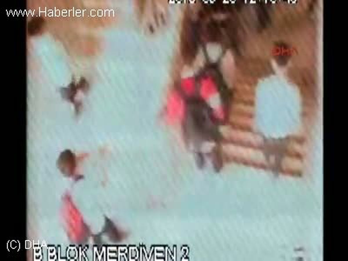 Okul Merdivenlerindeki Kavga Ölümle Bitti