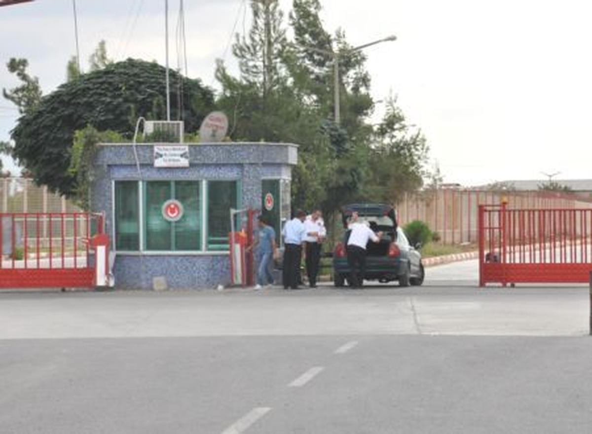 Öncüpınar Sınır Kapısının Yardımlar Dışında Kapatılması