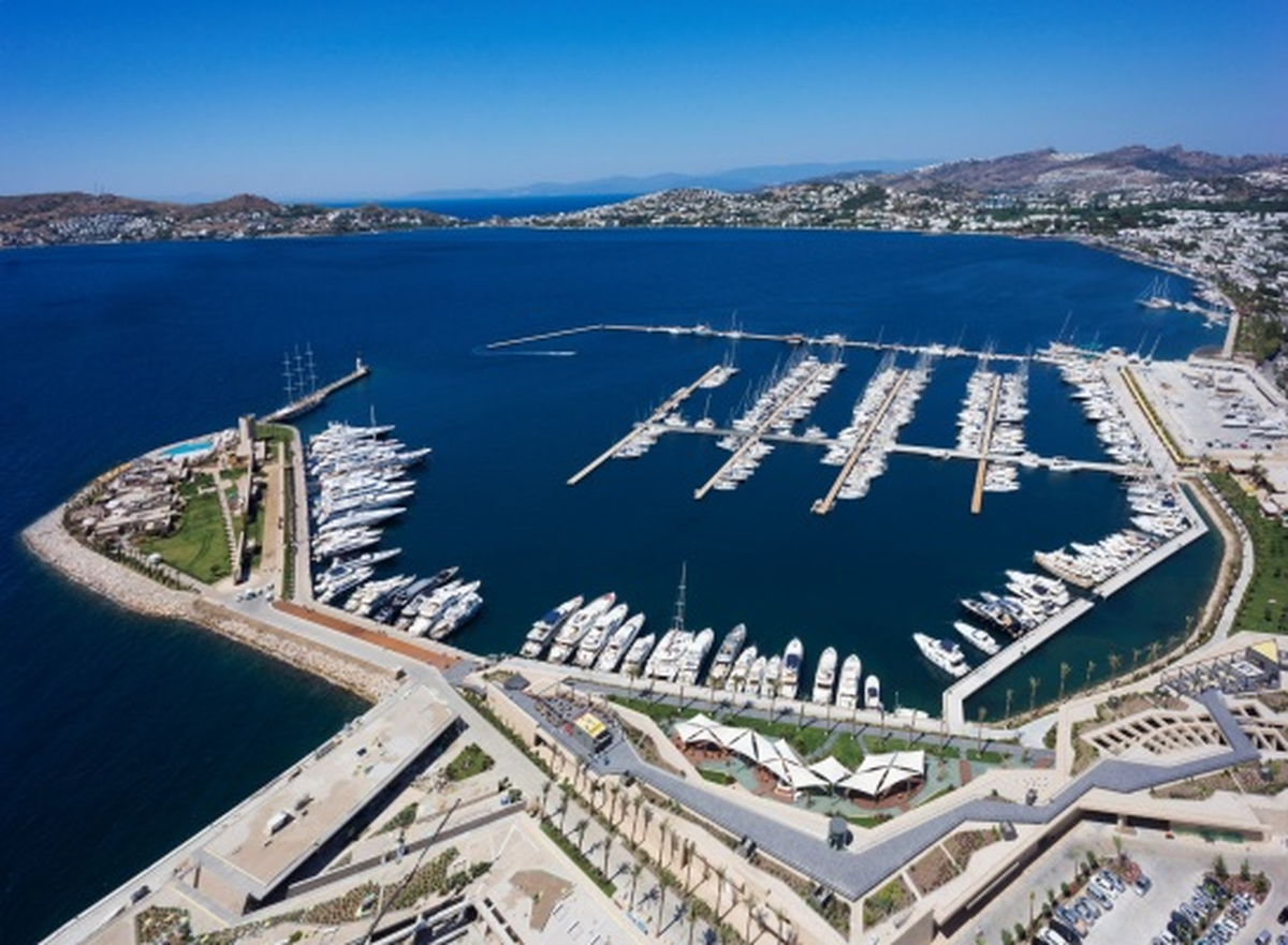 PALMARİNA Bodrum\'da Sanat Dolu Bir Ay