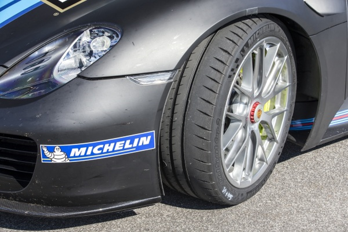 Porsche 918 Spyder Michelin Lastikleri ile Yola Çıkacak