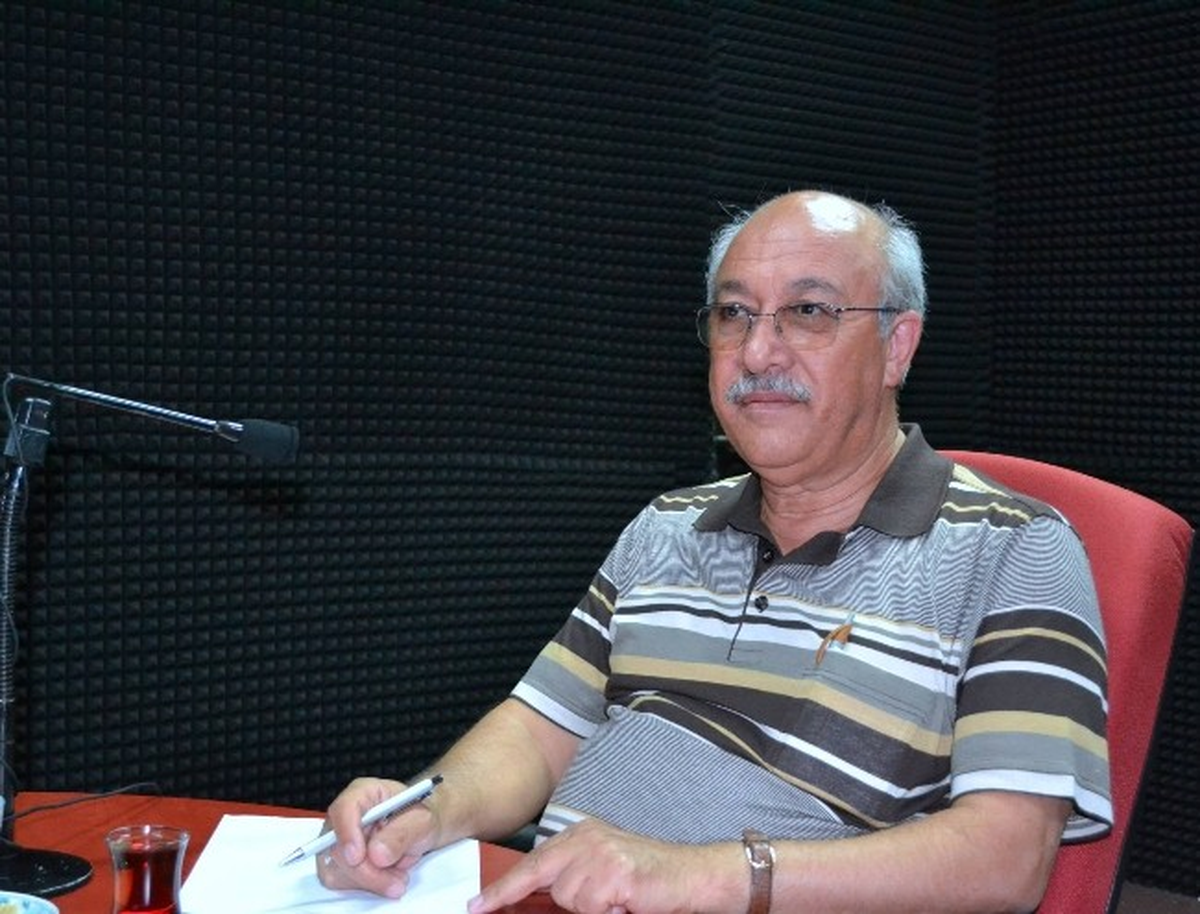 Prof.dr. Hasan Kavruk: "Şairlik, Kaynayan Bir Nehir Yatağı Gibidir"