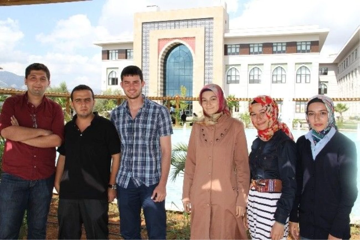 Üniversiteyi Tercih Ederek Yerleşen Dereceli Öğrencilere Dubai Seyahati