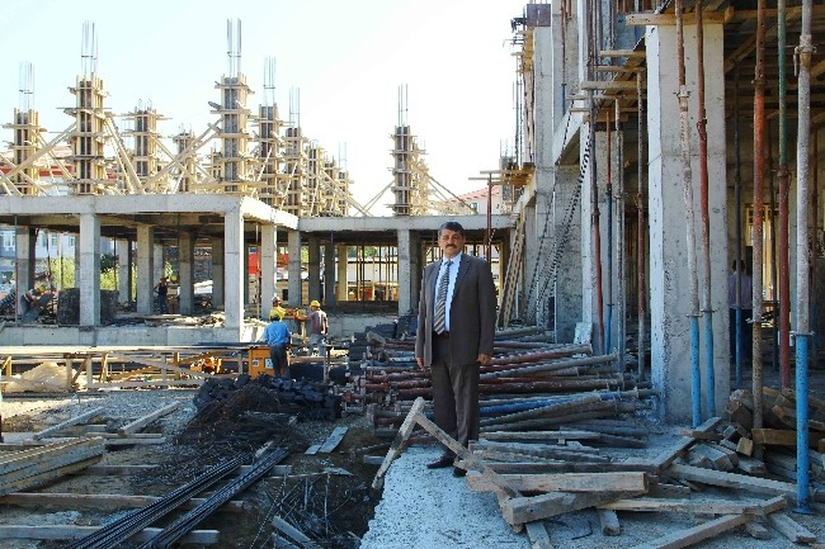 Yalı Yaşam Merkezi İnşaatı Devam Ediyor