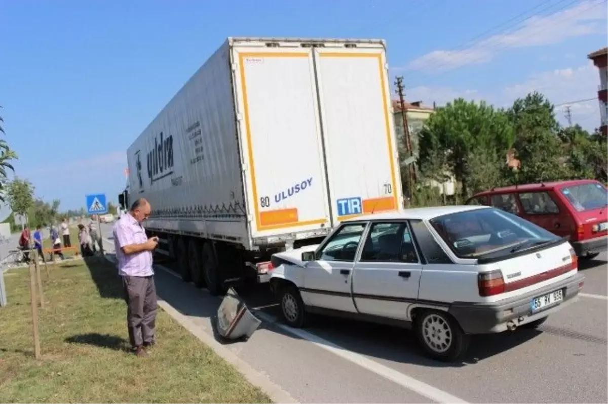 Yola Çıkan İneğin Neden Olduğu Trafik Kazasında 1 Kişi Yaralandı