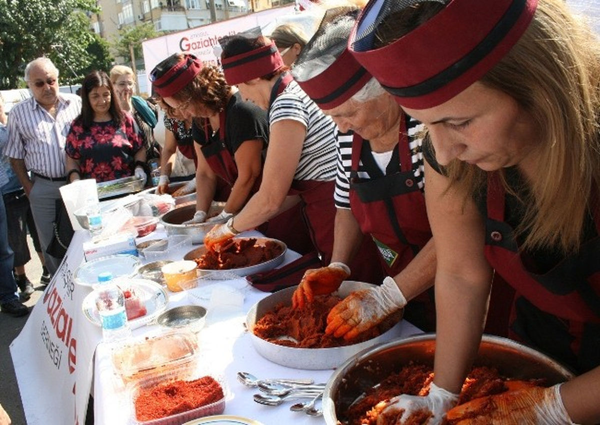 13. Gaziantep Yiyecekleri Şenliğine Yoğun İlgi