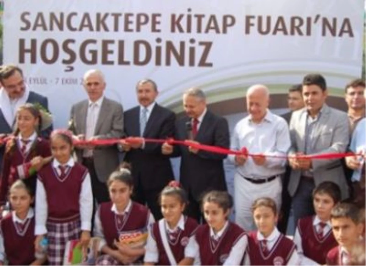 2. Sancaktepe Kitap Fuarı Açıldı