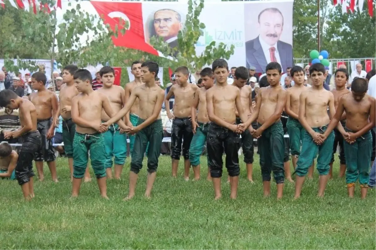 Altın Kemer Paşa Yağlı Güreşleri Başladı