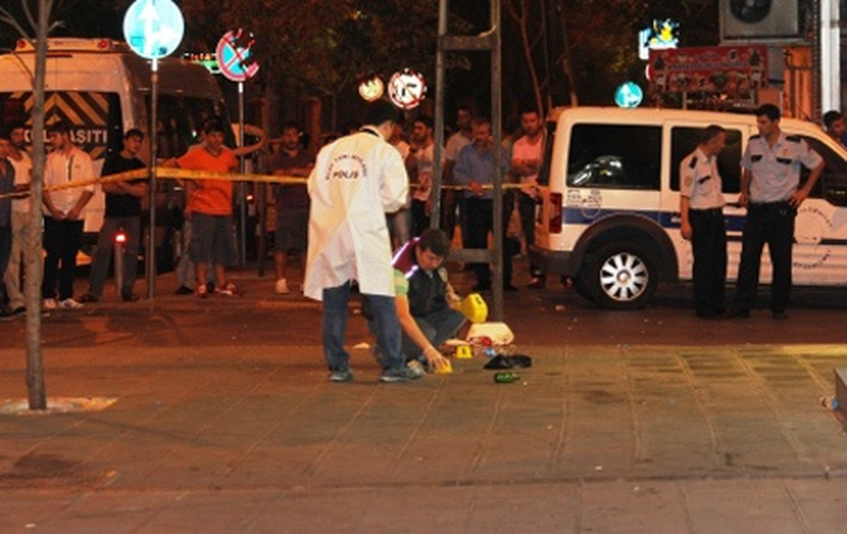 Ankara\'da Polisevine Roketatarlı Saldırı