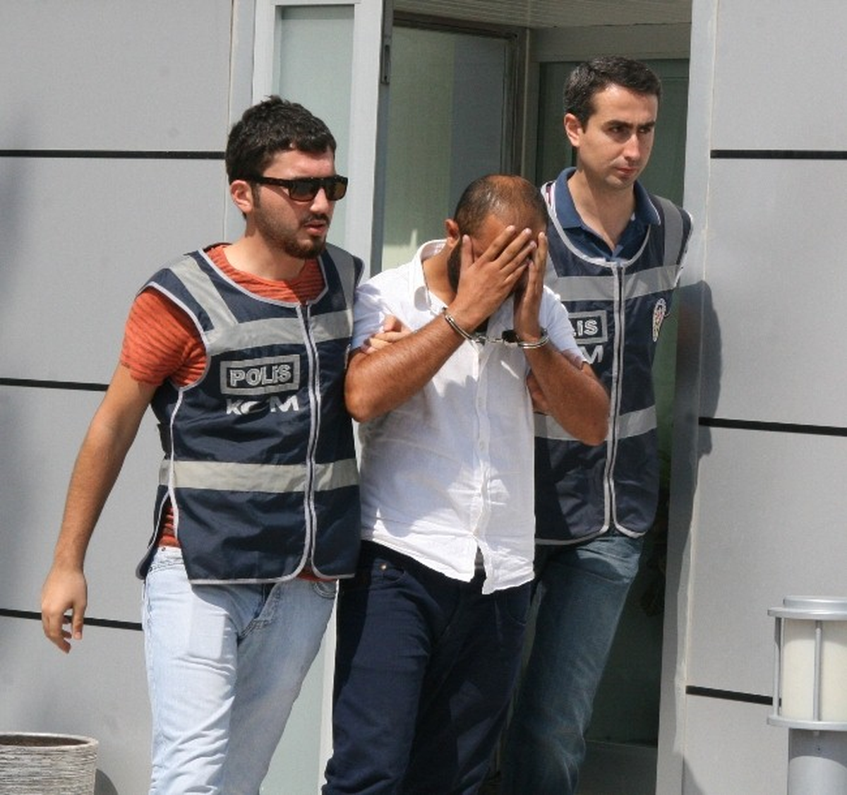Antalya\'da 31 Kilo Esrar Ele Geçirildi