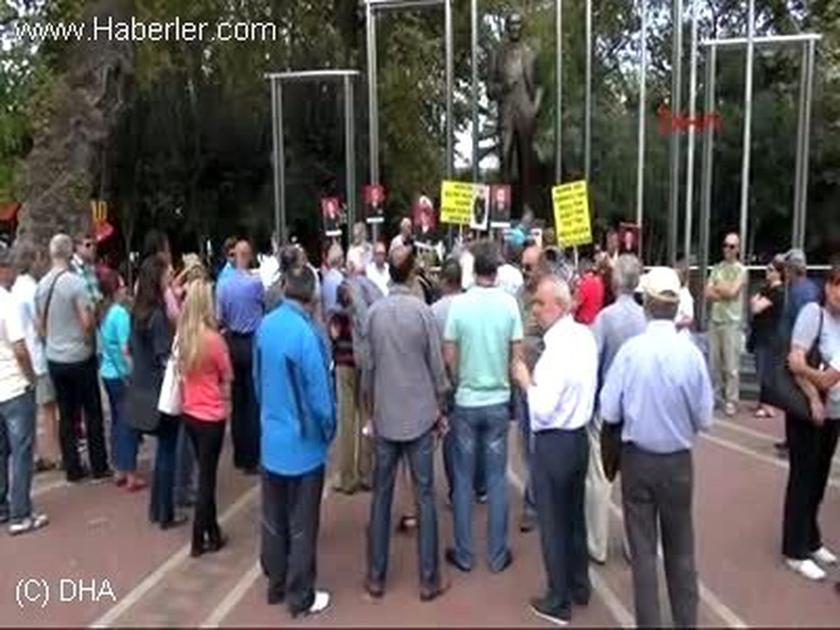 Balyoz Davası Kararlarının Açıklanmasının Birinci Yıldönümünde Tutuklu Yakınları Sessiz Çığlıkta...