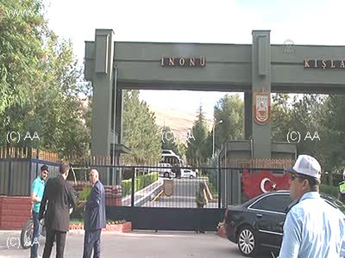 Başbakan Erdoğan 2. Ordu Komutanlığı\'nı ziyaret etti MALATYA