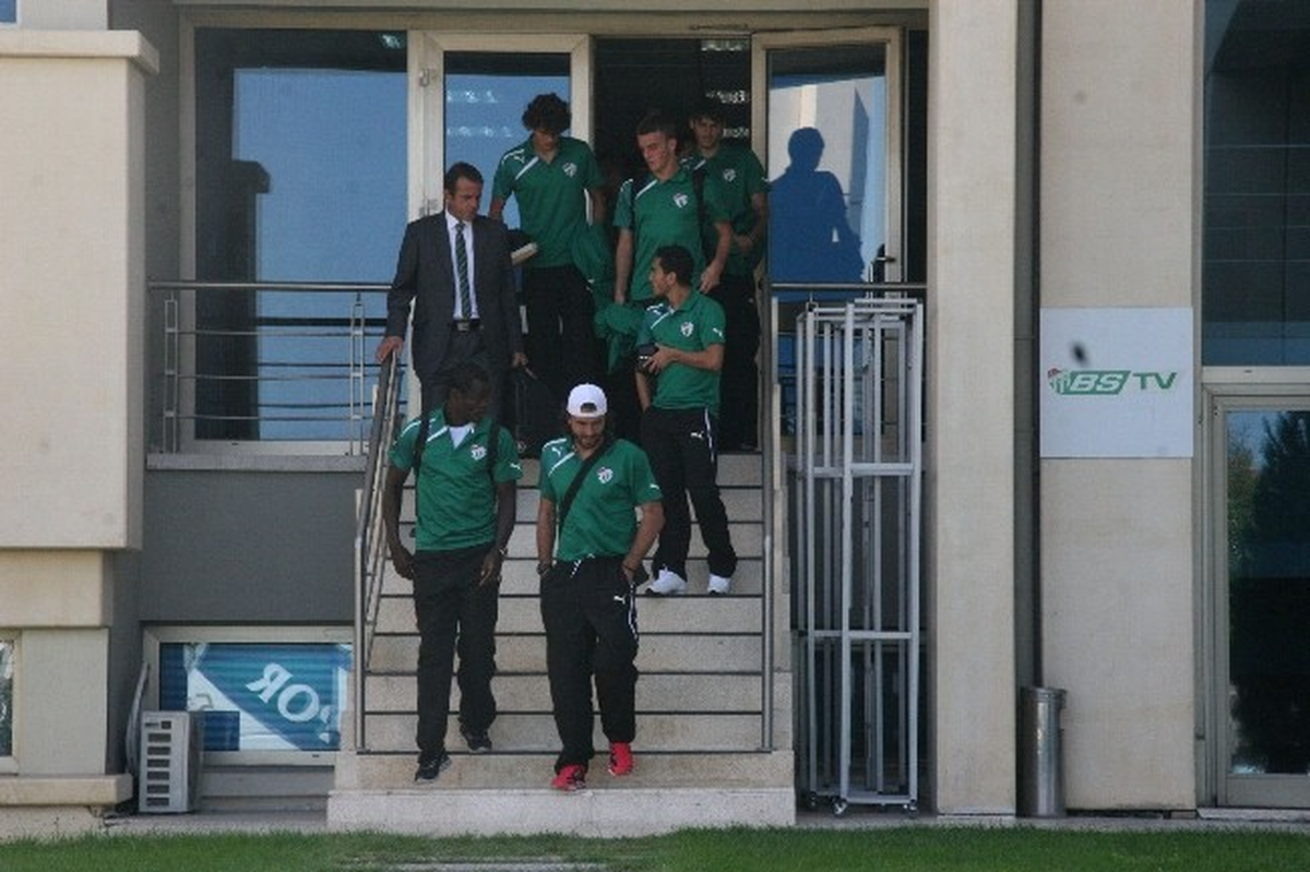 Bursaspor 3 Puan İçin Rize\'ye Hareket Etti