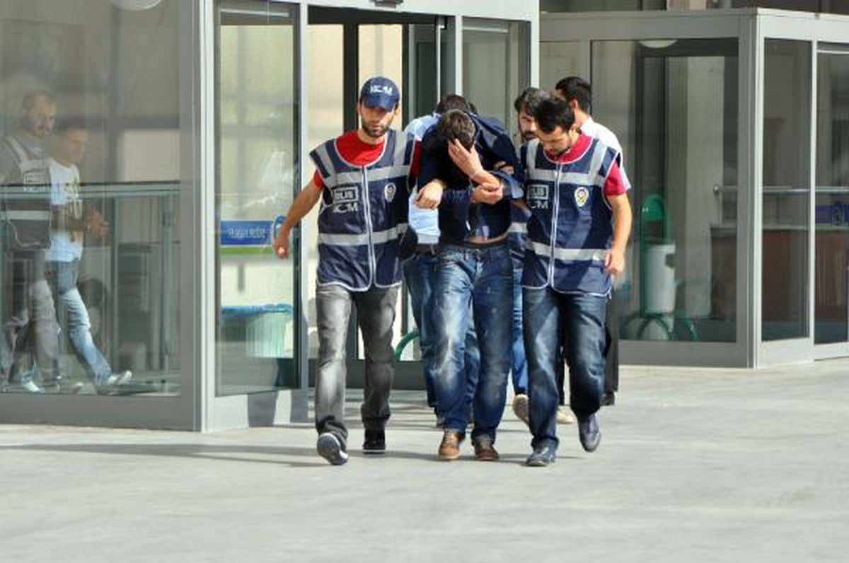 Dizüstü Bilgisayarda 1,5 Kilo Eroin Bulundu