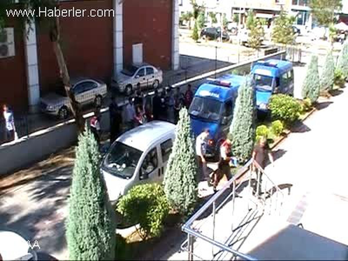 Edremit\'te 15 kaçak yakalandı BALIKESİR