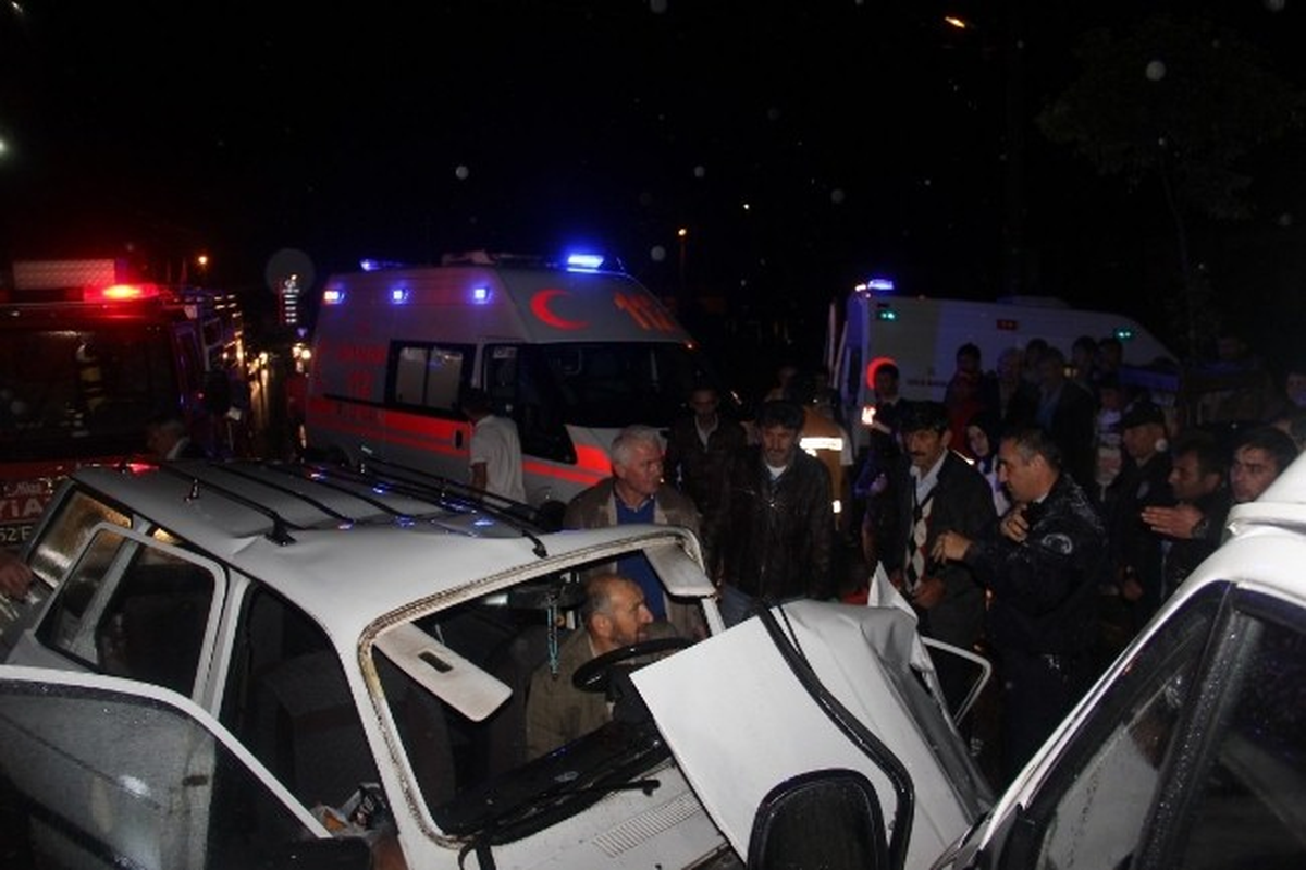 Fatsa\'da Trafik Kazası: 7 Yaralı