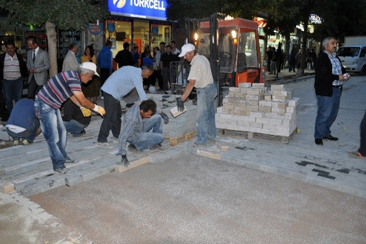 Gümüşhane\'de Cadde Düzenleme Çalışmaları
