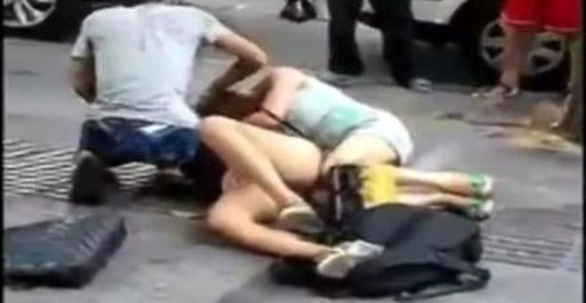 Karısı ve Metresi Birbirine Giren Adam Arada Kaldı