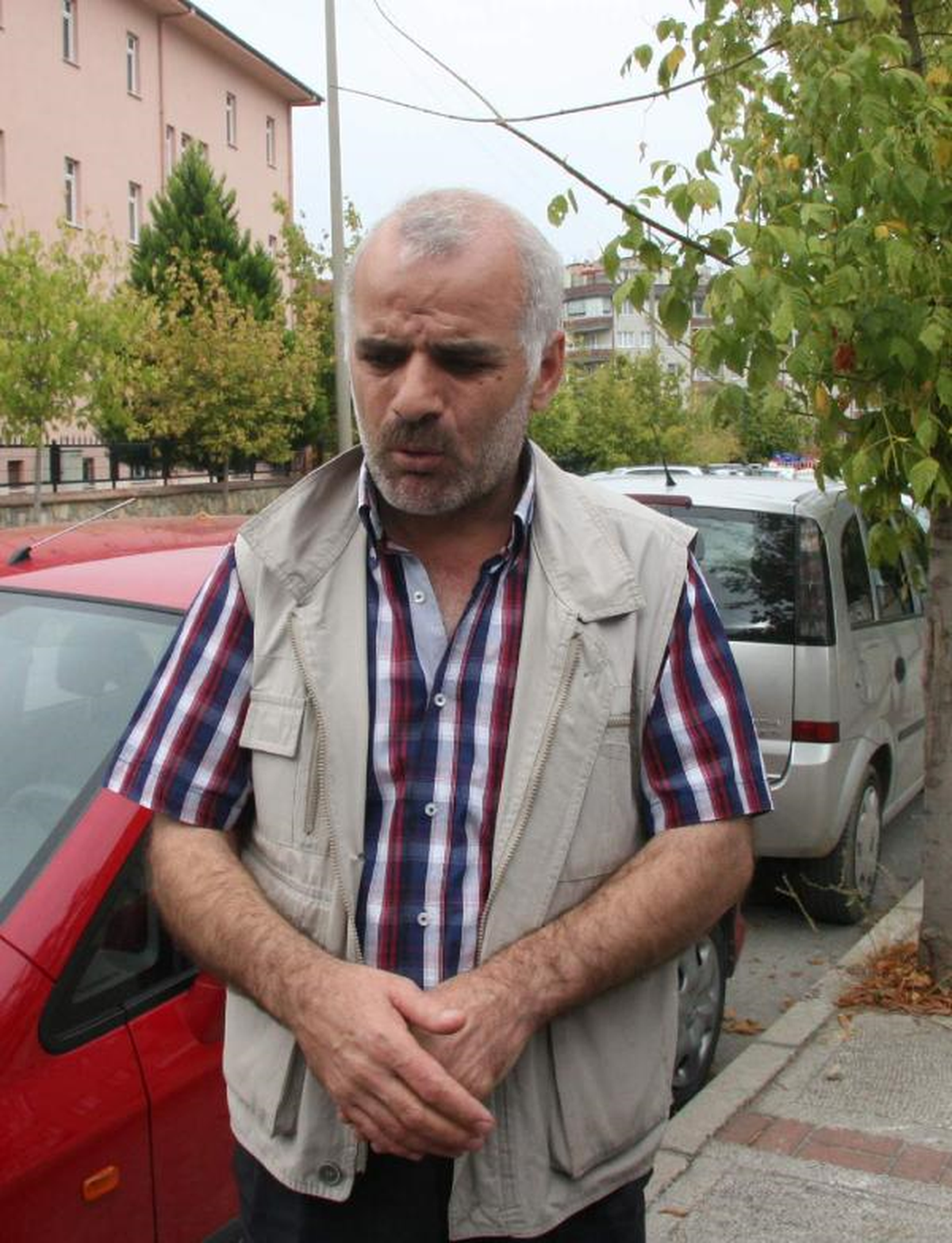 Polis, Yankesiciyi Yakalamak İçin Halk Otobüsünü İlçe Emniyet Müdürlüğü Önüne Çekti