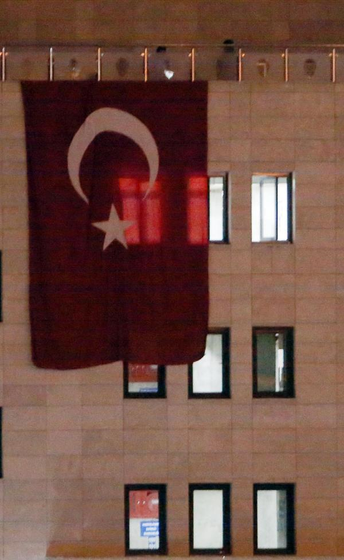 Polisevine Roketli Saldırı