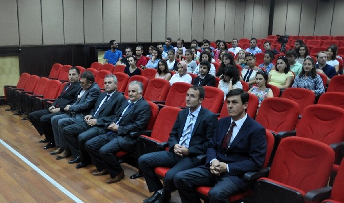 Rektör Yabancı Diller Yüksekokulu Okutmanları ile Bir Araya Geldi