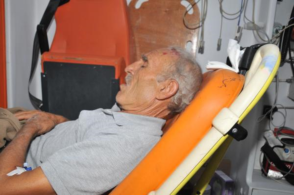 Tarihi Liseden Dökülen Sıva 3 Kişiyi Yaraladı