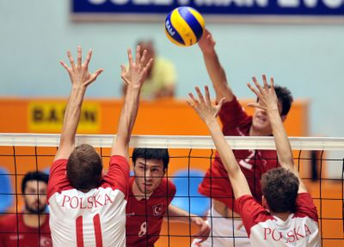 Türkiye Avrupa Şampiyonası\'nda Polonya\'ya 3-1 Mağlup Oldu