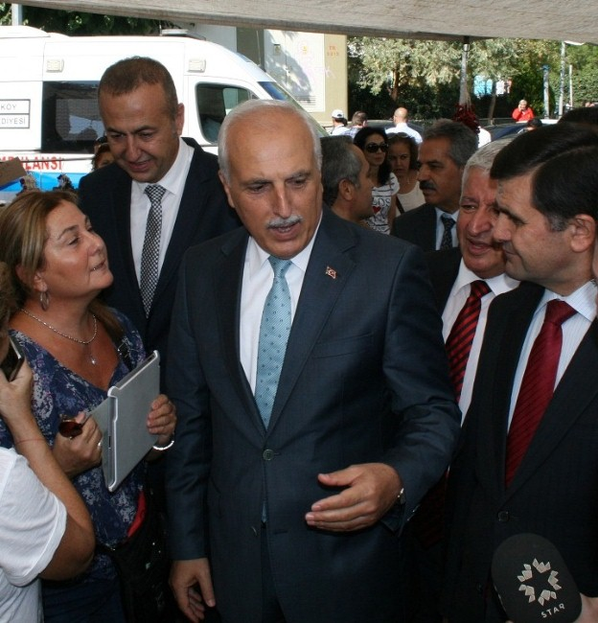 Vali Mutlu: "Bu Milleti Terör Girdabı İçine Sürüklemeye Güçleri Yetmez"