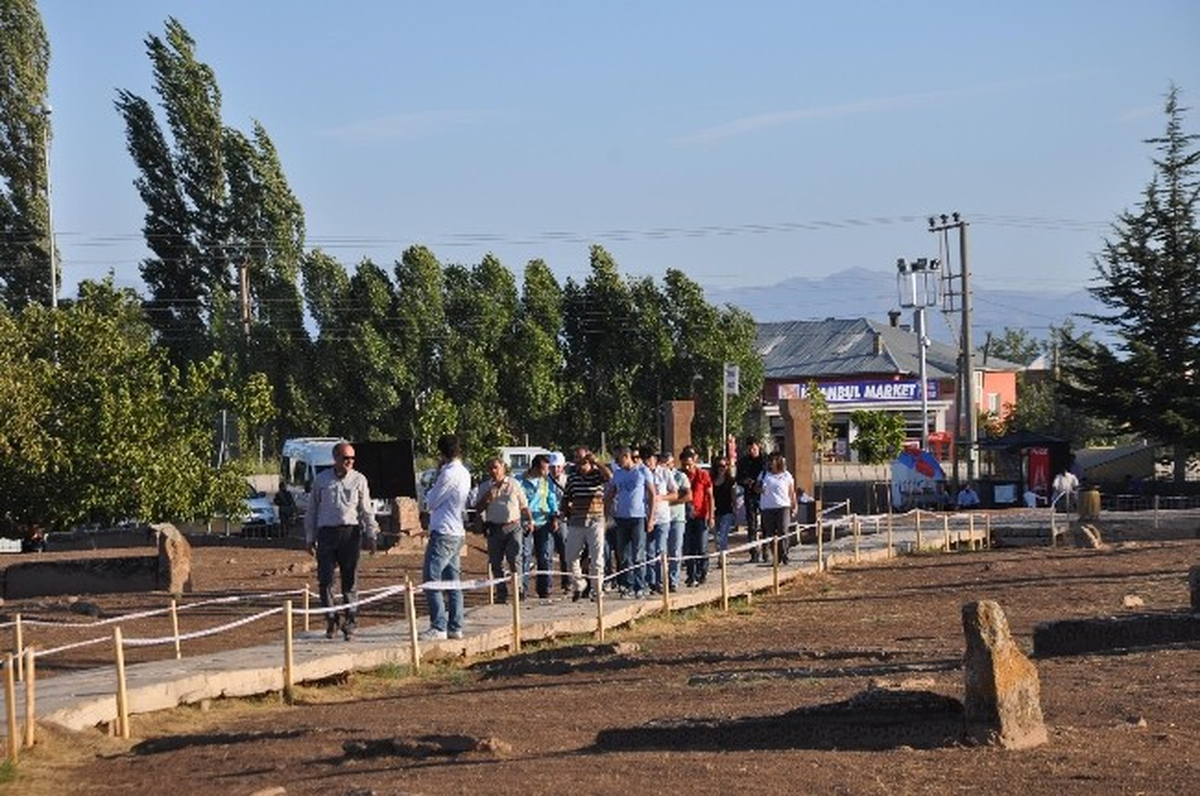 40 Kişilik Heyet, Jeopark Projesi İçin Ahlat\'ta