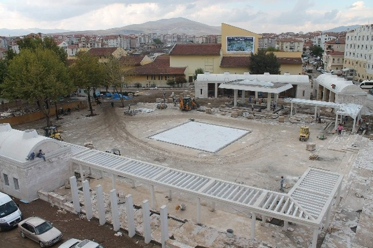 Ahi Külliyesi Kutlamalar İçin Hazırlandı