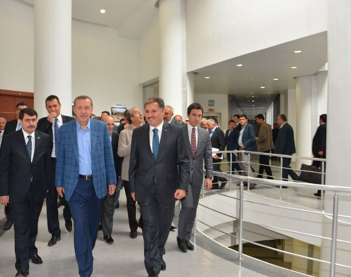 Başbakan Erdoğan Malatya Belediyesi\'ni Ziyaret Etti