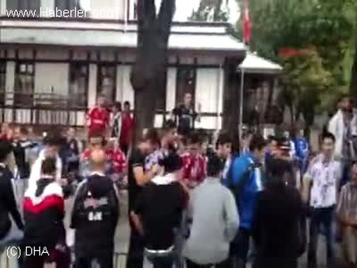 Beşiktaş Taraftarı "Kazan"Da Toplanıyor