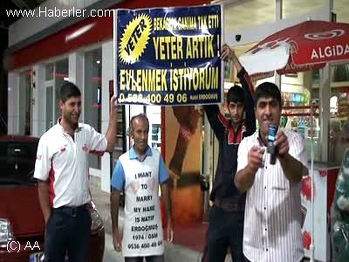 Evlenmek için Ankara\'ya yürüyor BURSA