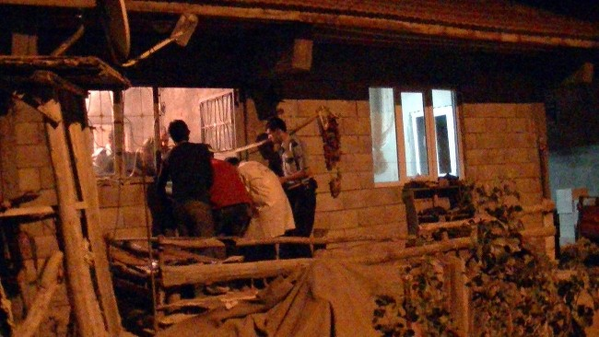 Adıyaman Gölbaşı\'nda 14 Yaşındaki Çocuk İntihar Etti