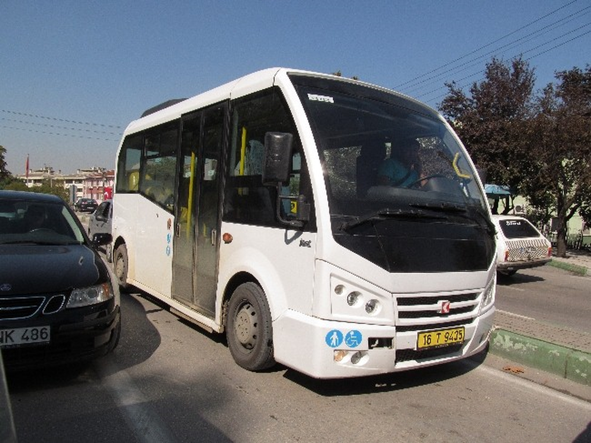 Karsan\'ın Yeni Yolcu Minübüsü Jest Bursa Caddelerine İndi