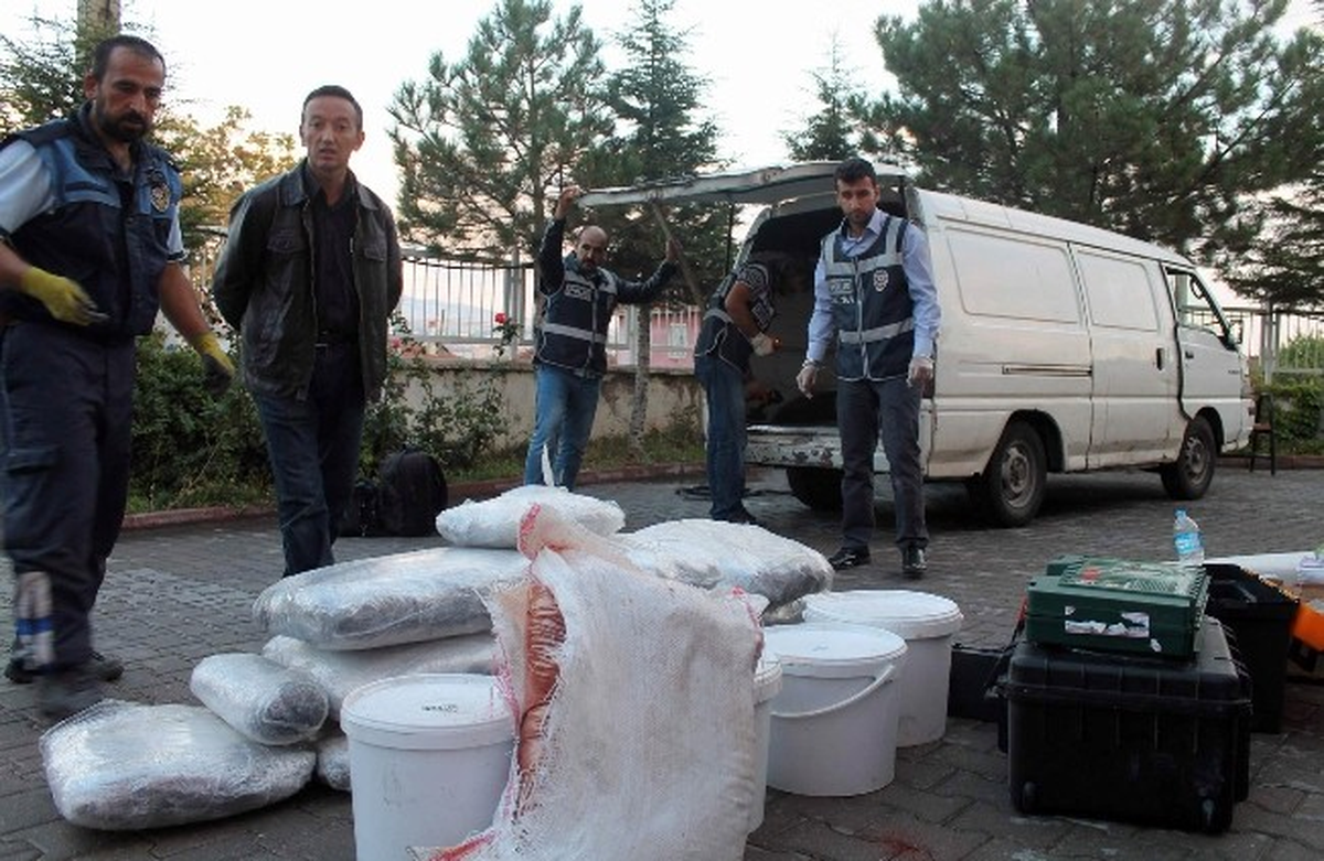 Kırşehir\'de 30 Kilo Esrar Ele Geçirildi