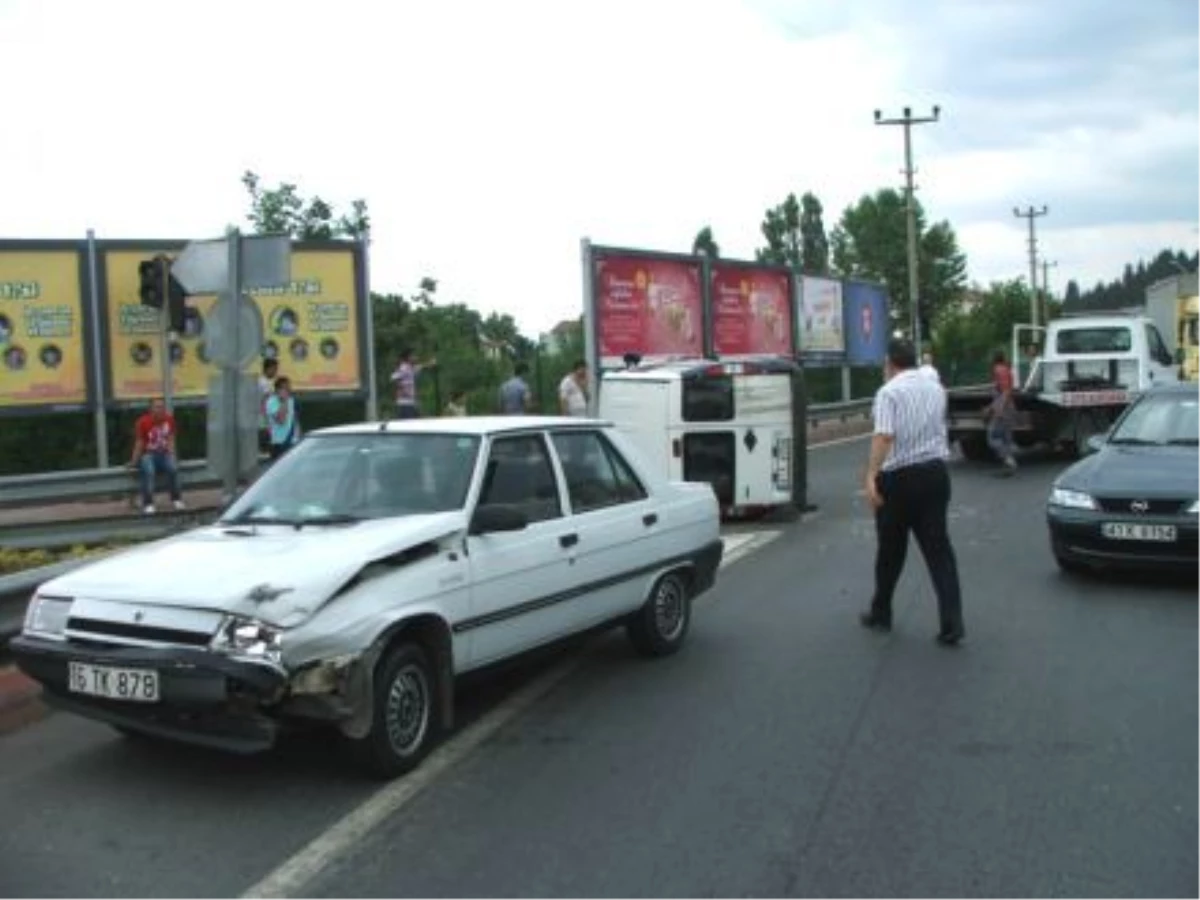 Kocaeli\'de Trafik Kazası: 1 Ölü, 3 Yaralı