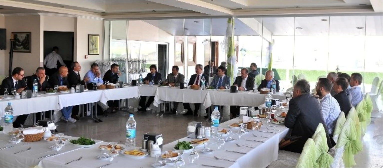 Mamak Belediye Başkanı Akgül, Amatör Spor Kulüpleriyle Biraraya Geldi