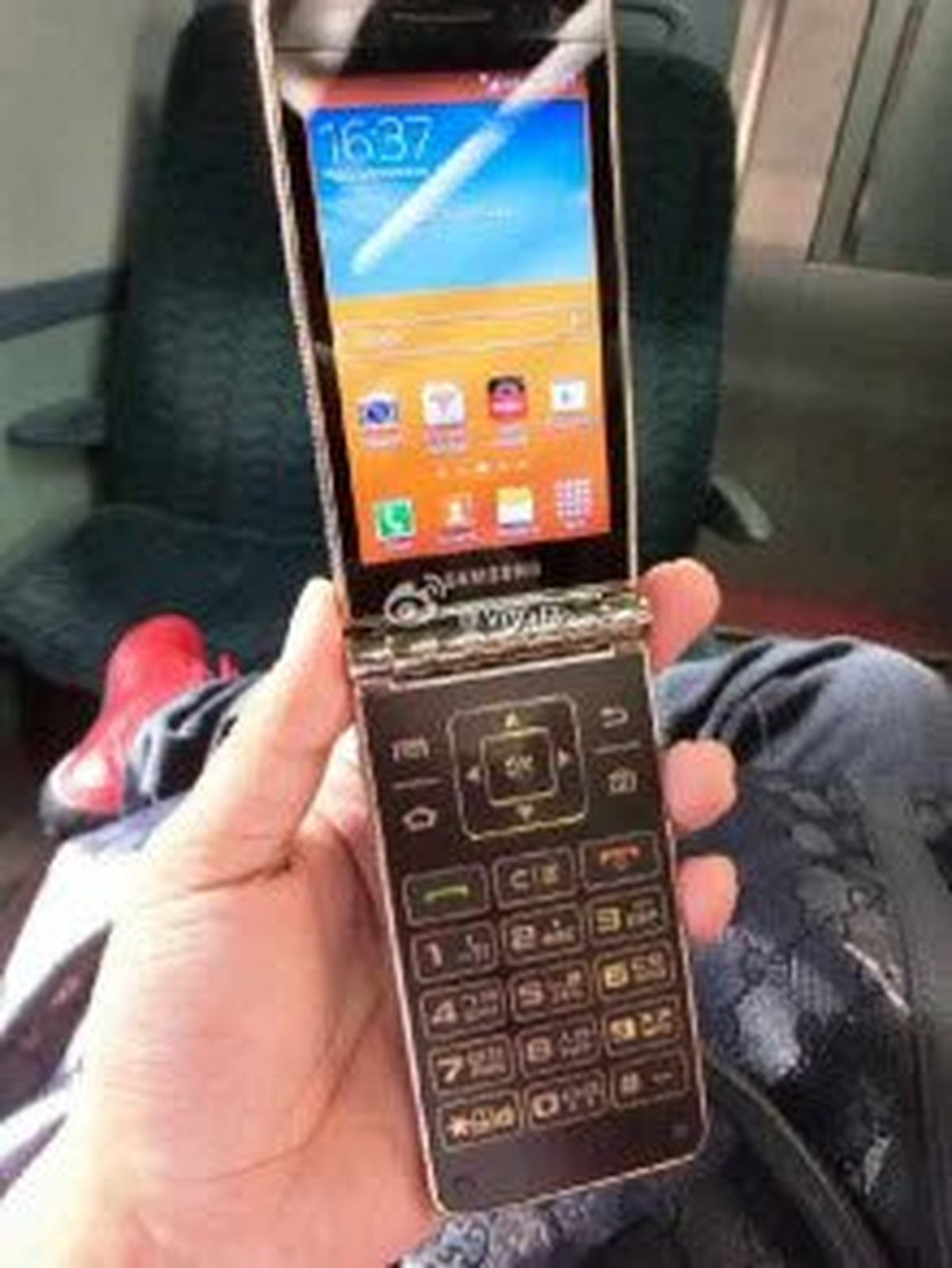 Merak edilen Galaxy burada!