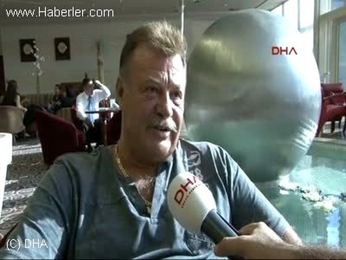 Nuri Alço Bir Dizide Oynayıp Büyük Paralar Alıyor, Hazmedemeyince Silinip Gidiyorlar