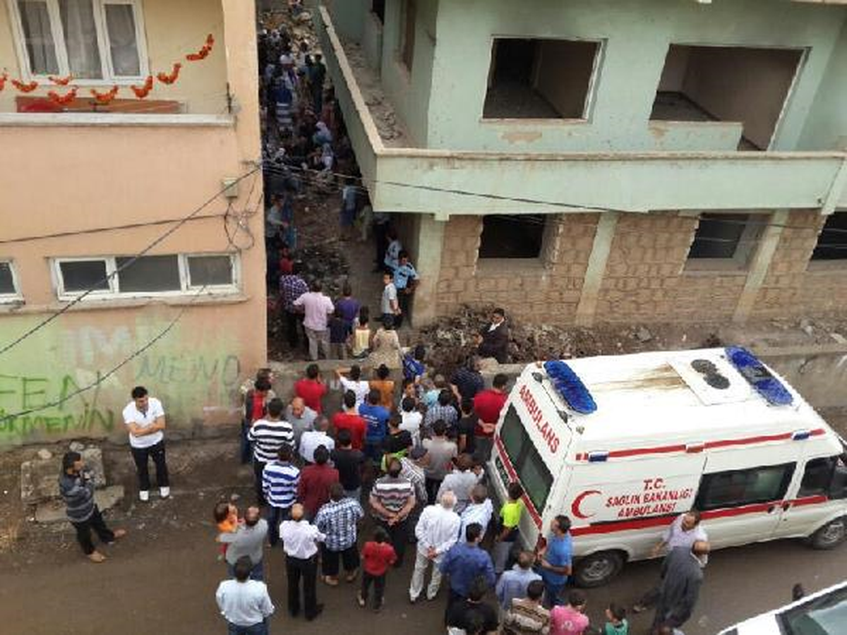 Siirt\'te Metruk Evde 13 Yaşında Cocuk Cesedi