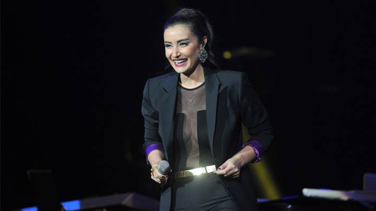 Sıla Açıkhava Konserinde Göz Kamaştırdı