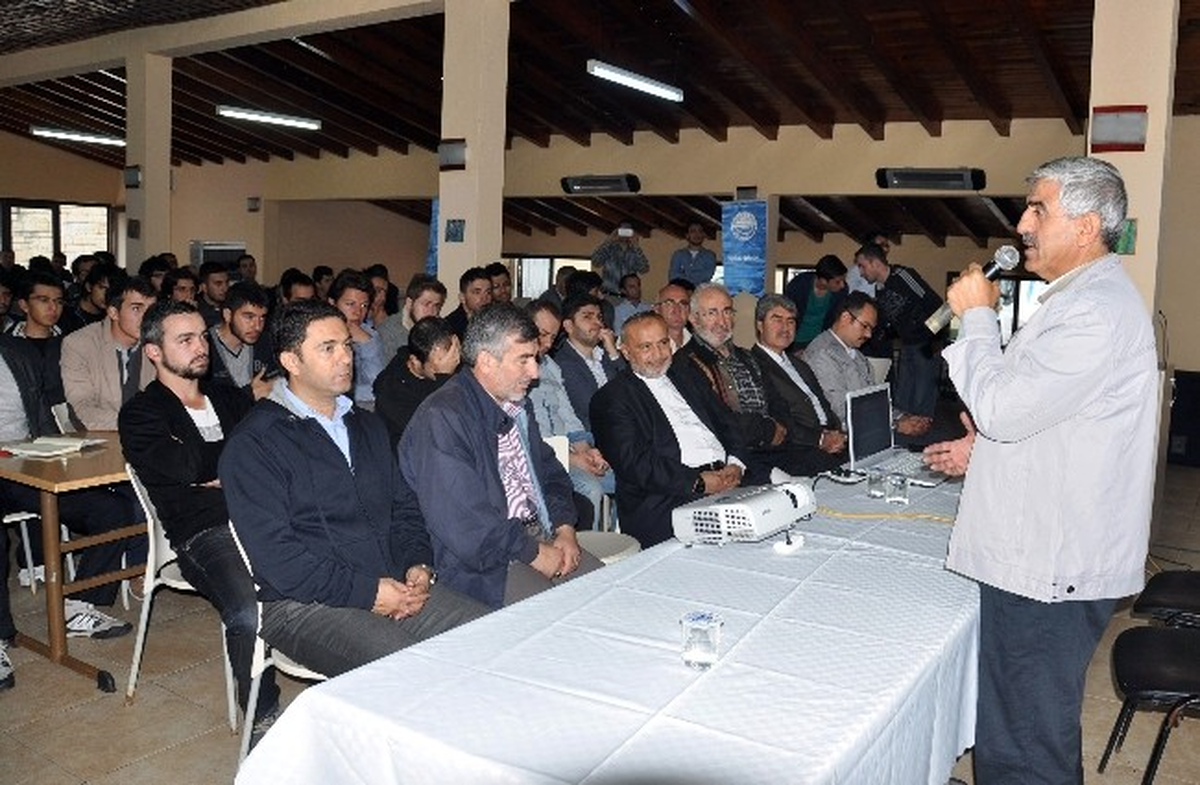 Yeni Dünya Vakfı, Eğitim ve İletişim Kampına Girdi