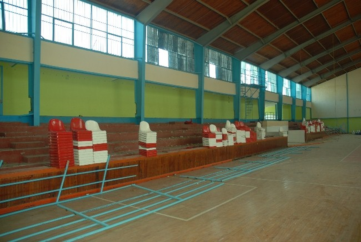 100. Yıl Kapalı Spor Salonu Kültür Merkezi İçin Yıkılıyor
