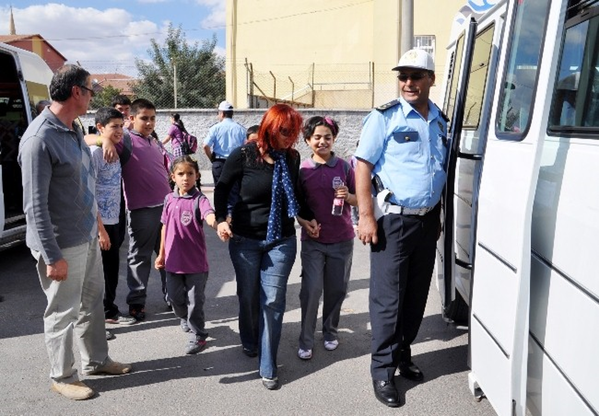 Aksaray\'da Okul Servislerine Sıkı Denetim