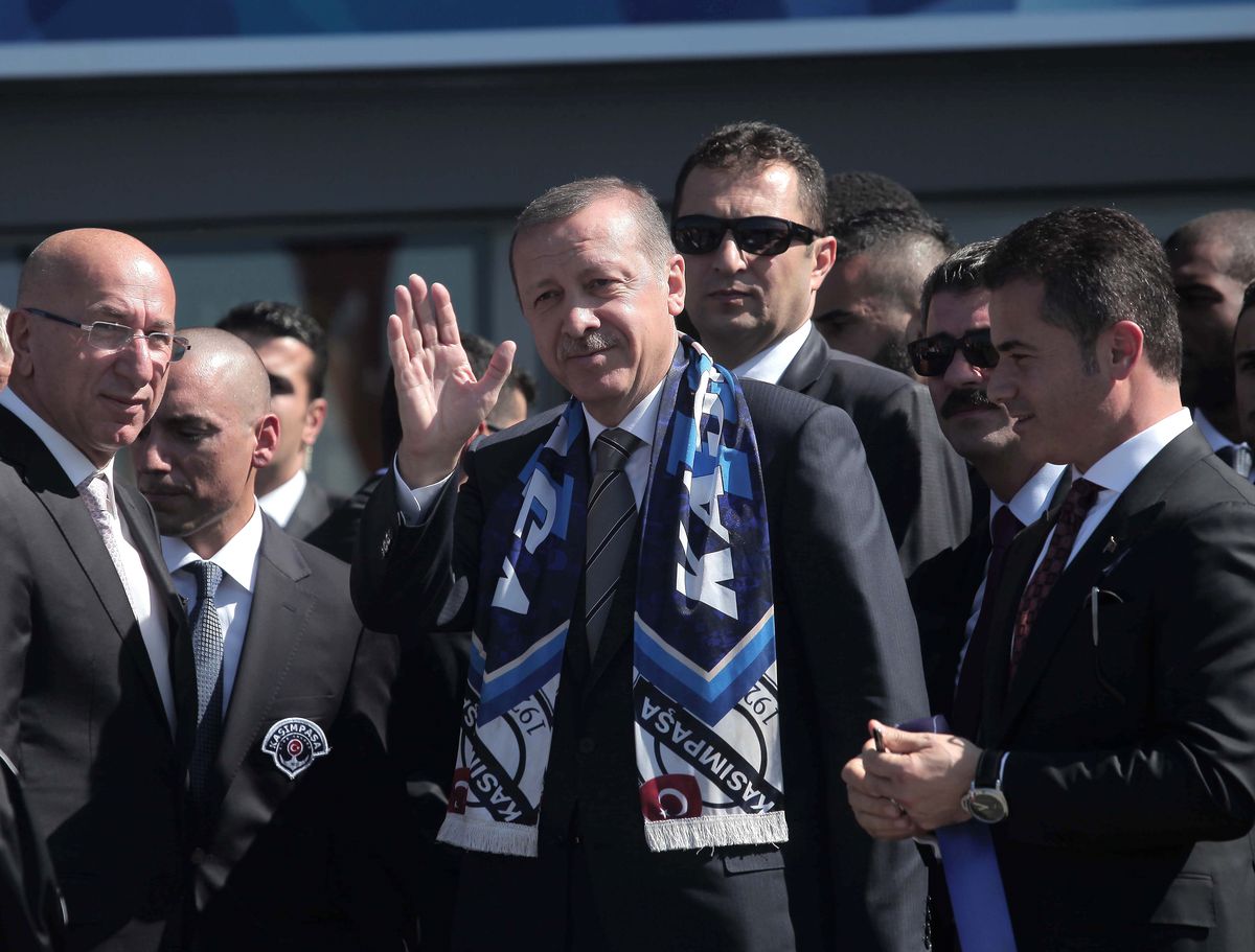 Başbakan Erdoğan\'dan Esnaf Ziyareti