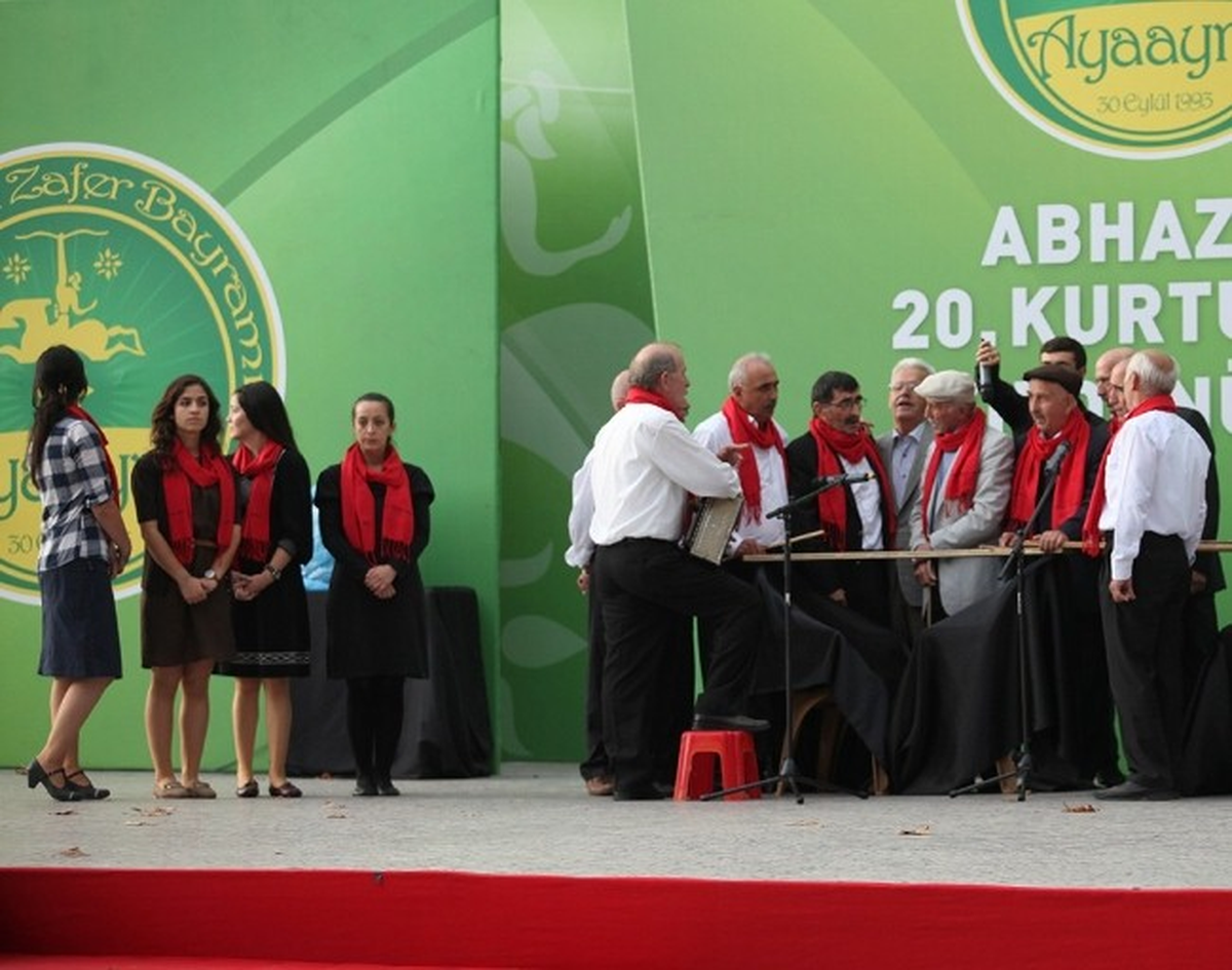 Başkan Toçoğlu Kurtuluş Etkinlikleri\'ne Katıldı