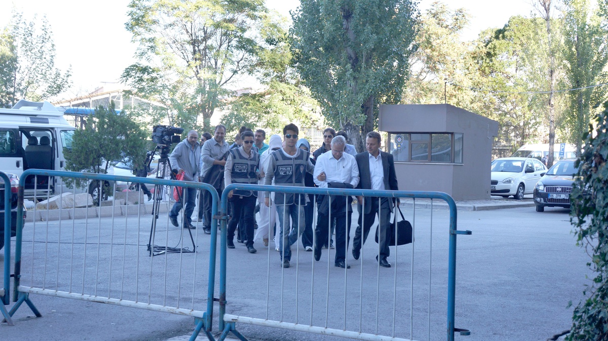 Böcek Operasyonu Zanlıları Savcılık Sorgusunun Ardından Serbest Bırakıldı
