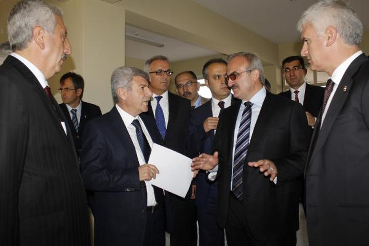 Bursa Valisinden Ücretli Öğretmen Tepkisi