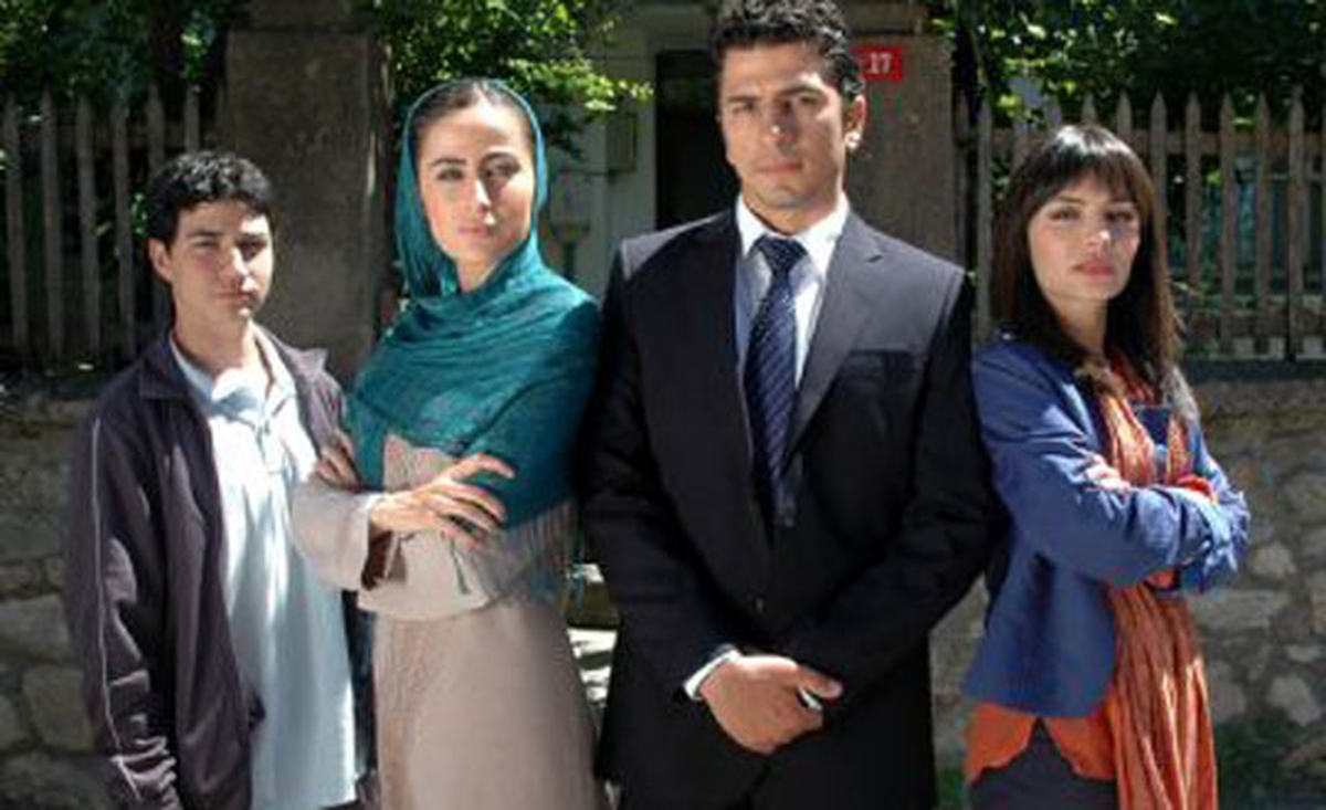 İki Dünya Arasında Dizisinde 2 Ayrılık